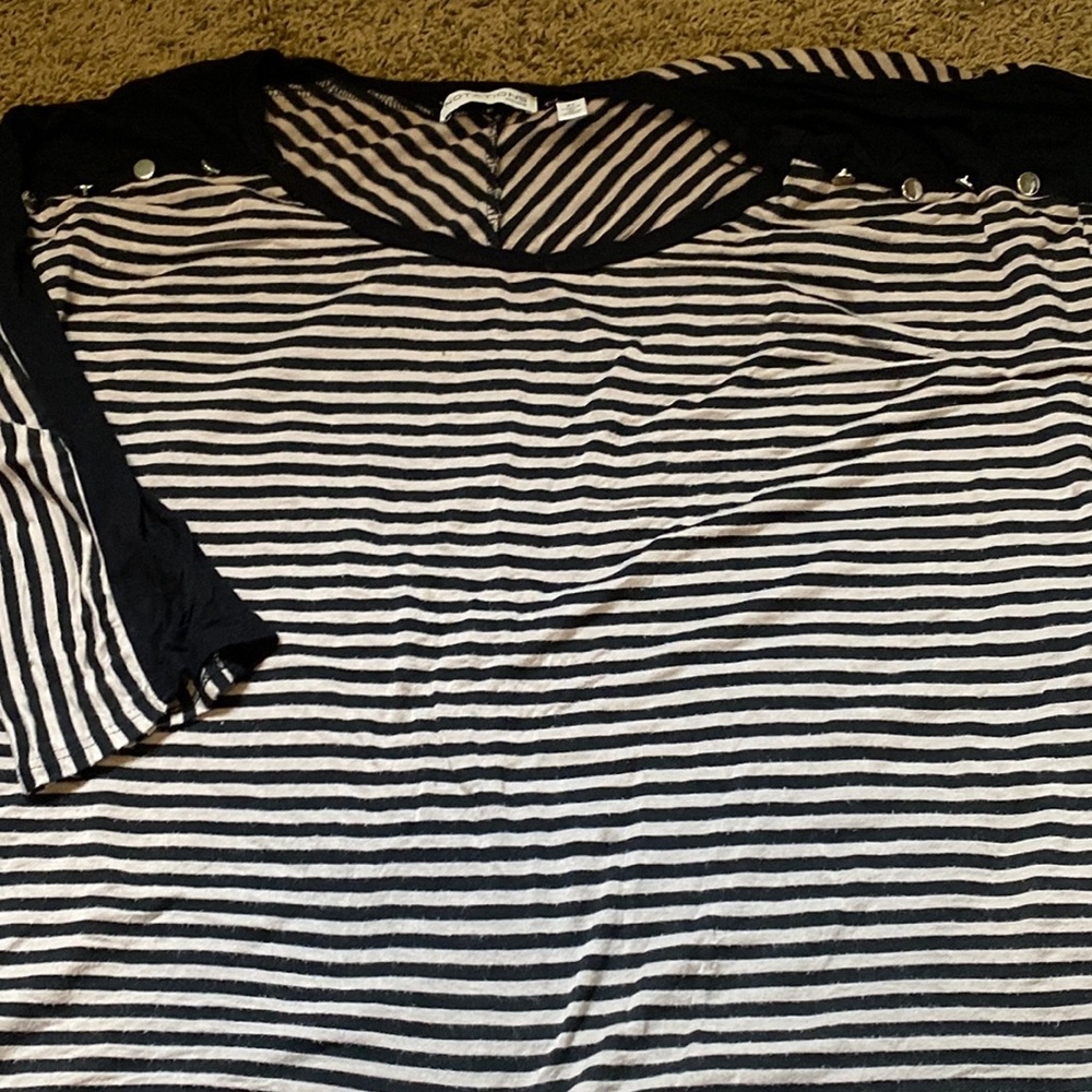 Women’s blouse